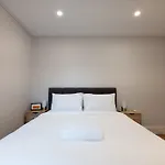 Modern Home In Erskineville W Ac And Parking