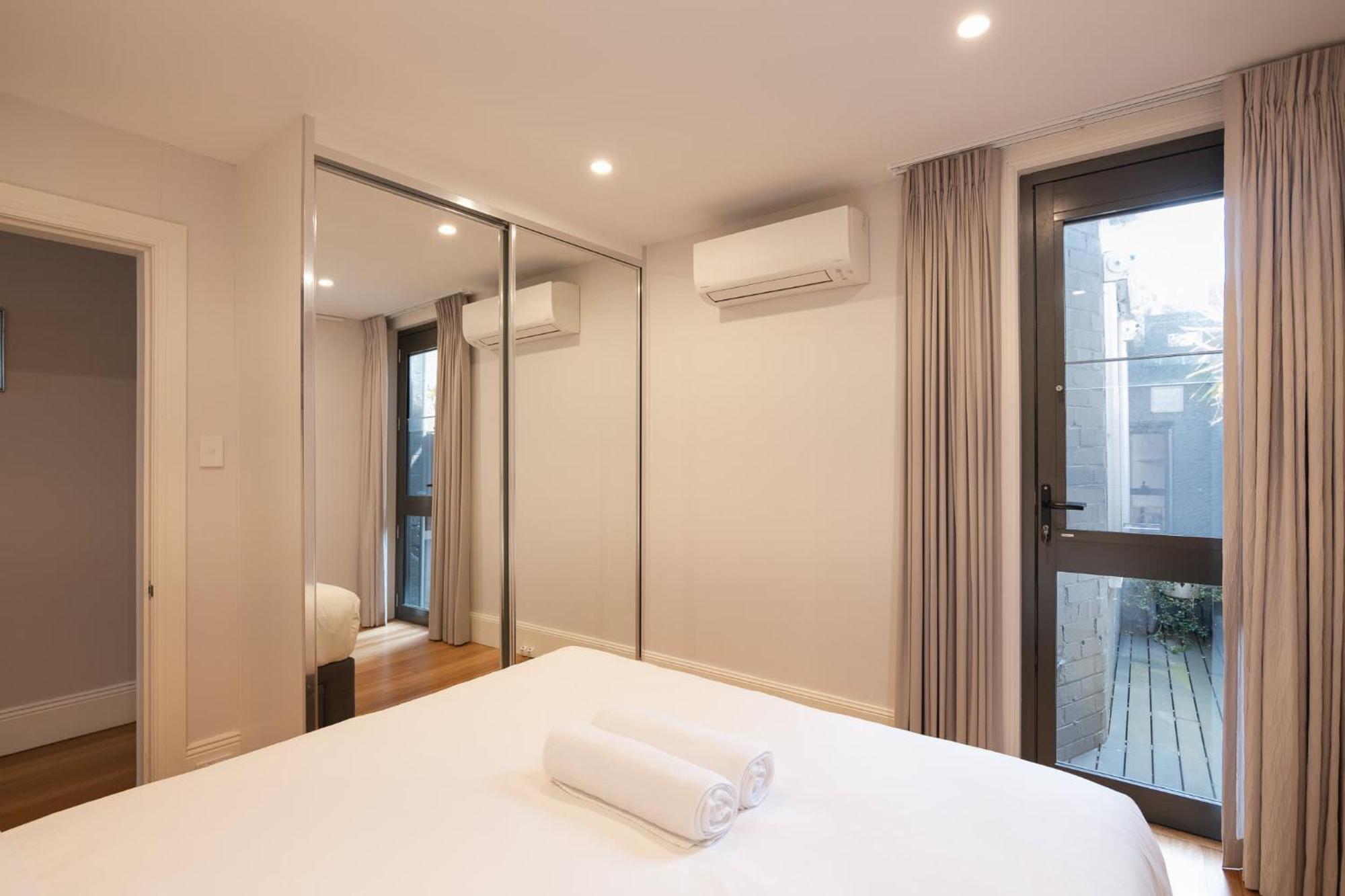 Modern In Erskineville W Ac And Parking Holiday home *