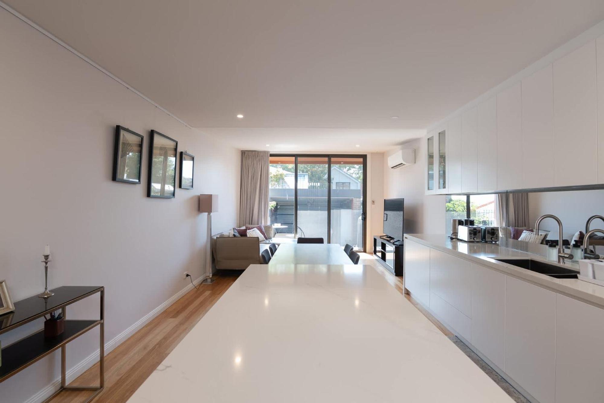 Modern In Erskineville W Ac And Parking Holiday home Sydney